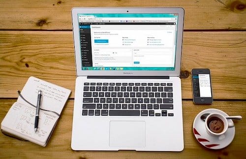 laptop with SEO monitoring software